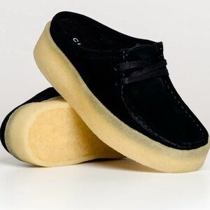 Women’s CLARKS Wallabee Cup Lo- Black. Size 7.5